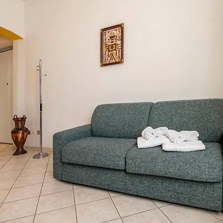 Guesthost - A Casa Di Eufemia - Migliarina Station Apartament La Spezia