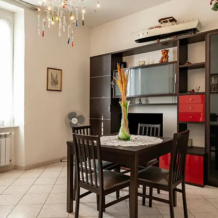 Guesthost - A Casa Di Eufemia - Migliarina Station Apartment *