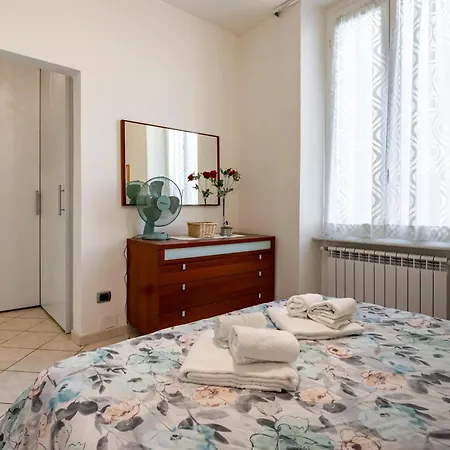 Guesthost - A Casa Di Eufemia - Migliarina Station Apartment