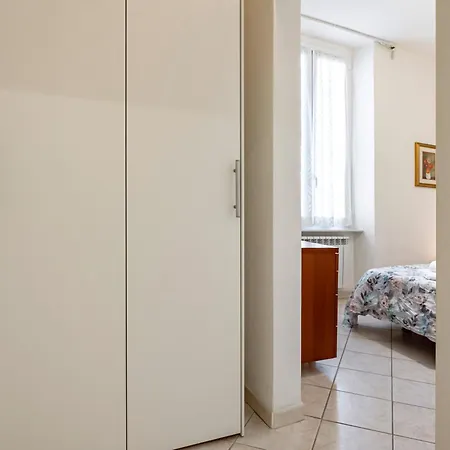 Guesthost - A Casa Di Eufemia - Migliarina Station Apartament