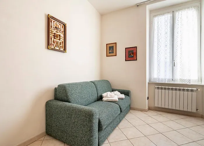 Guesthost - A Casa Di Eufemia - Migliarina Station Lägenhet La Spezia